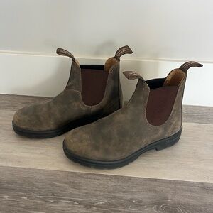 BARELY WORN Women’s Blundstone Rustic Brown Nubuck Leather Chelsea Boots US 8